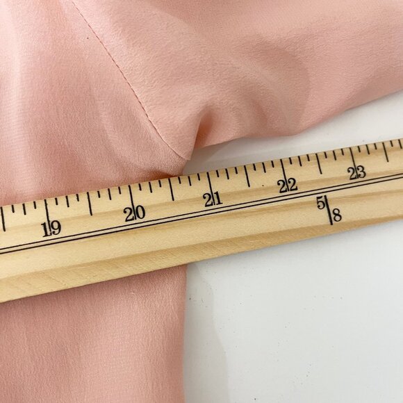Soft Surroundings Light Pink Silk Long Sleeve Blouse V-Neck - Size Medium - Picture 5 of 5